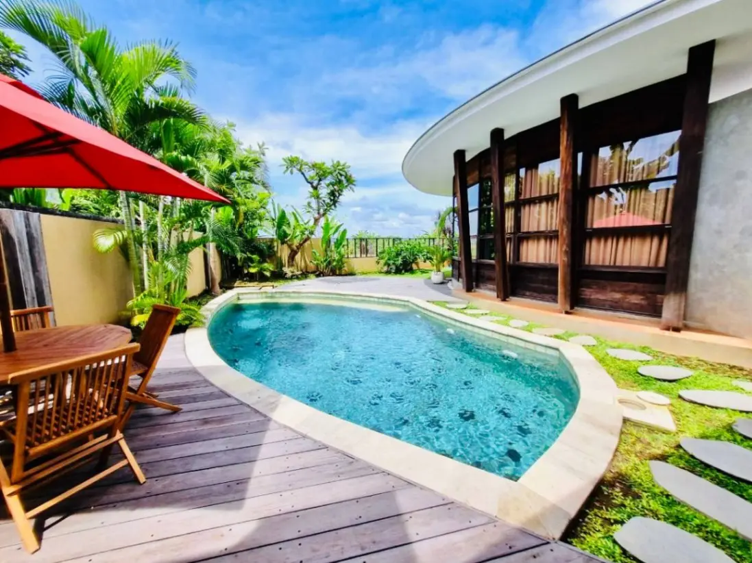 Modern 2-Bedroom Villa in Kerobokan with Pool & Ricefield View