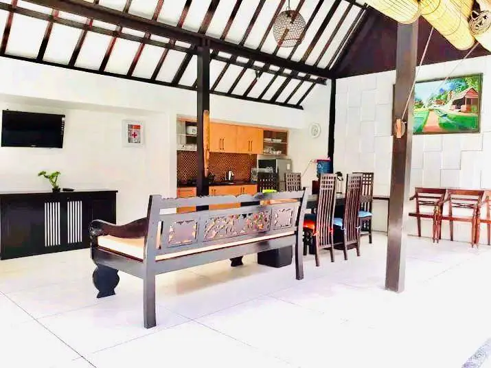 SPACIOUS BALINESE STYLED 4 BEDROOMS VILLA LOCATED IN JIMBARAN — image 2