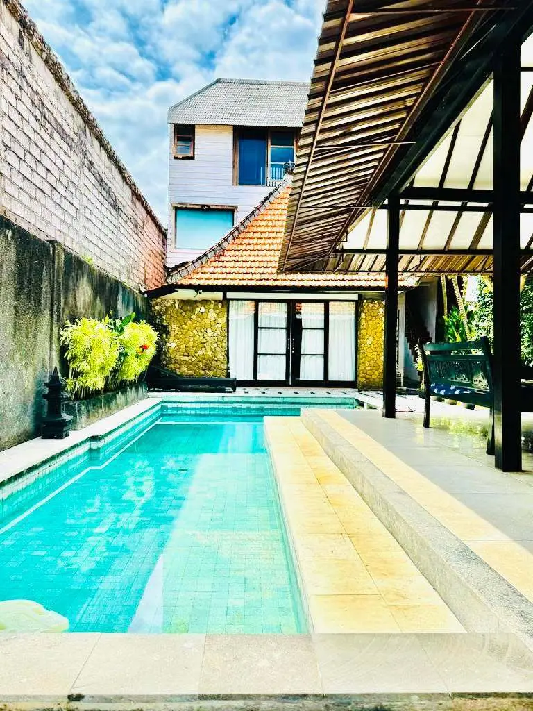 SPACIOUS BALINESE STYLED 4 BEDROOMS VILLA LOCATED IN JIMBARAN — image 1