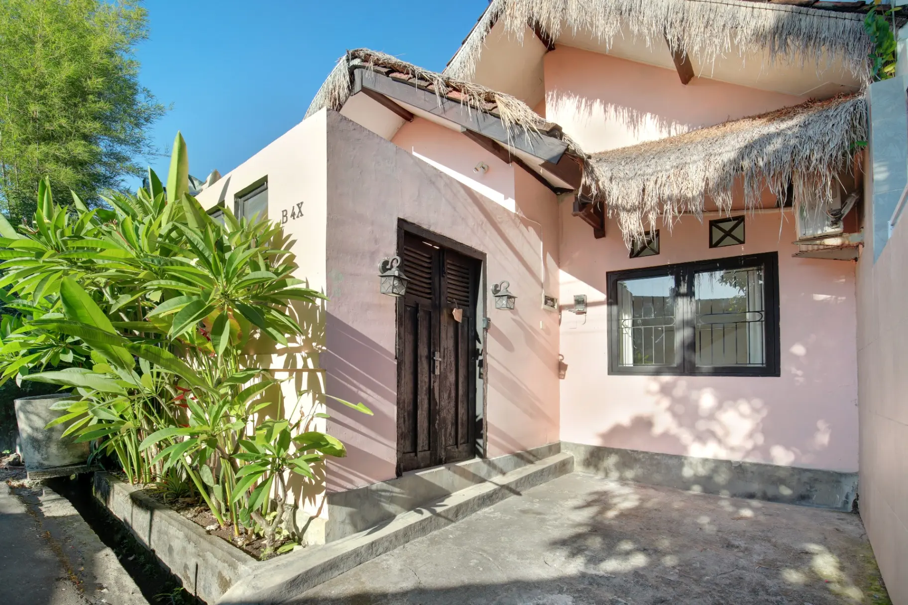 Private 2BR with pool and car parking Villa CANGGU