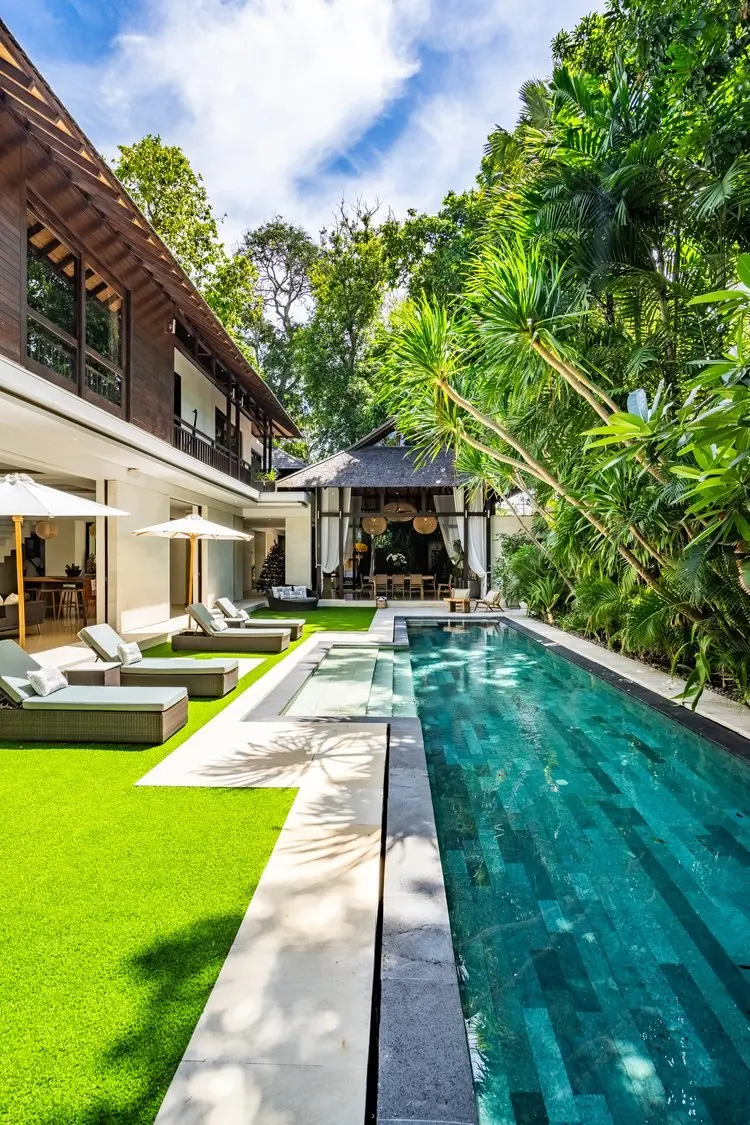 Luxury Villa for Rent & Sale – JL. Beraban Bali