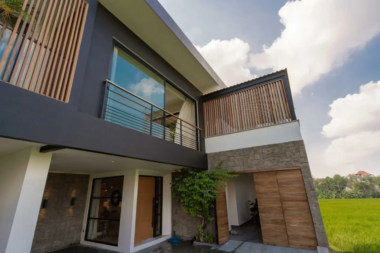 3-bedroom Modern Stylish Townhouse in Berawa