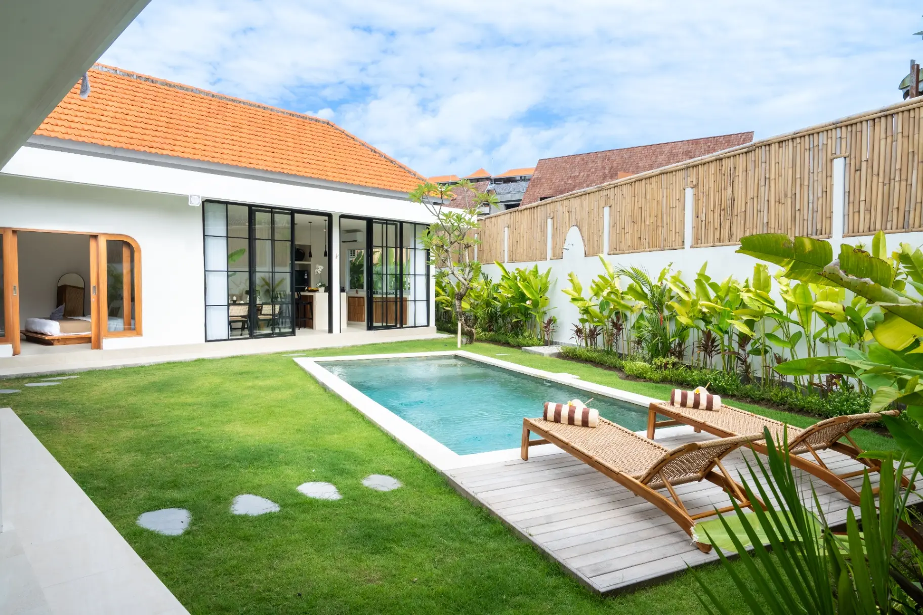 Exclusive 3BR villa for 3 entrepreneurs Canggu.