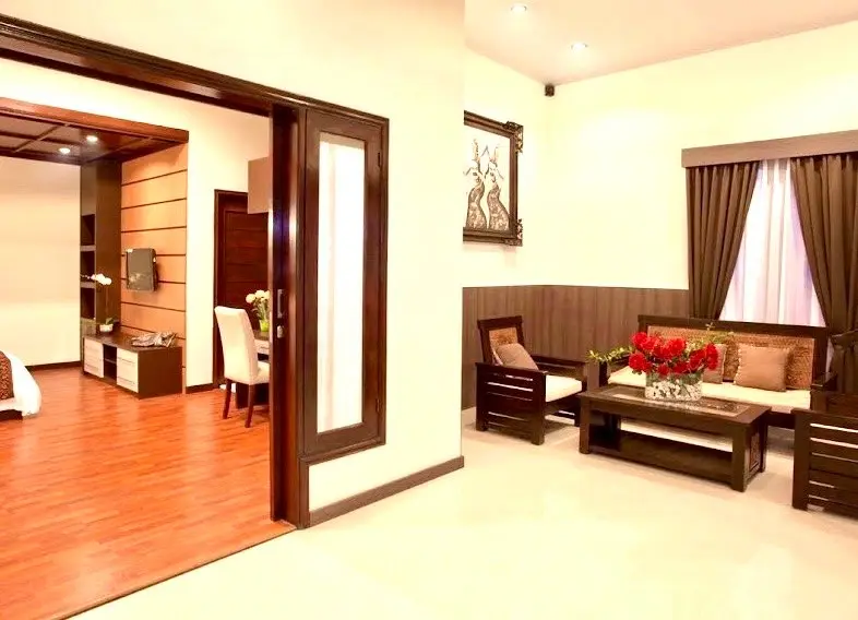 4 BEDROOMS VILLA IN KUTA 10 MINUTES TO DOUBLE SIX BEACH — image 2