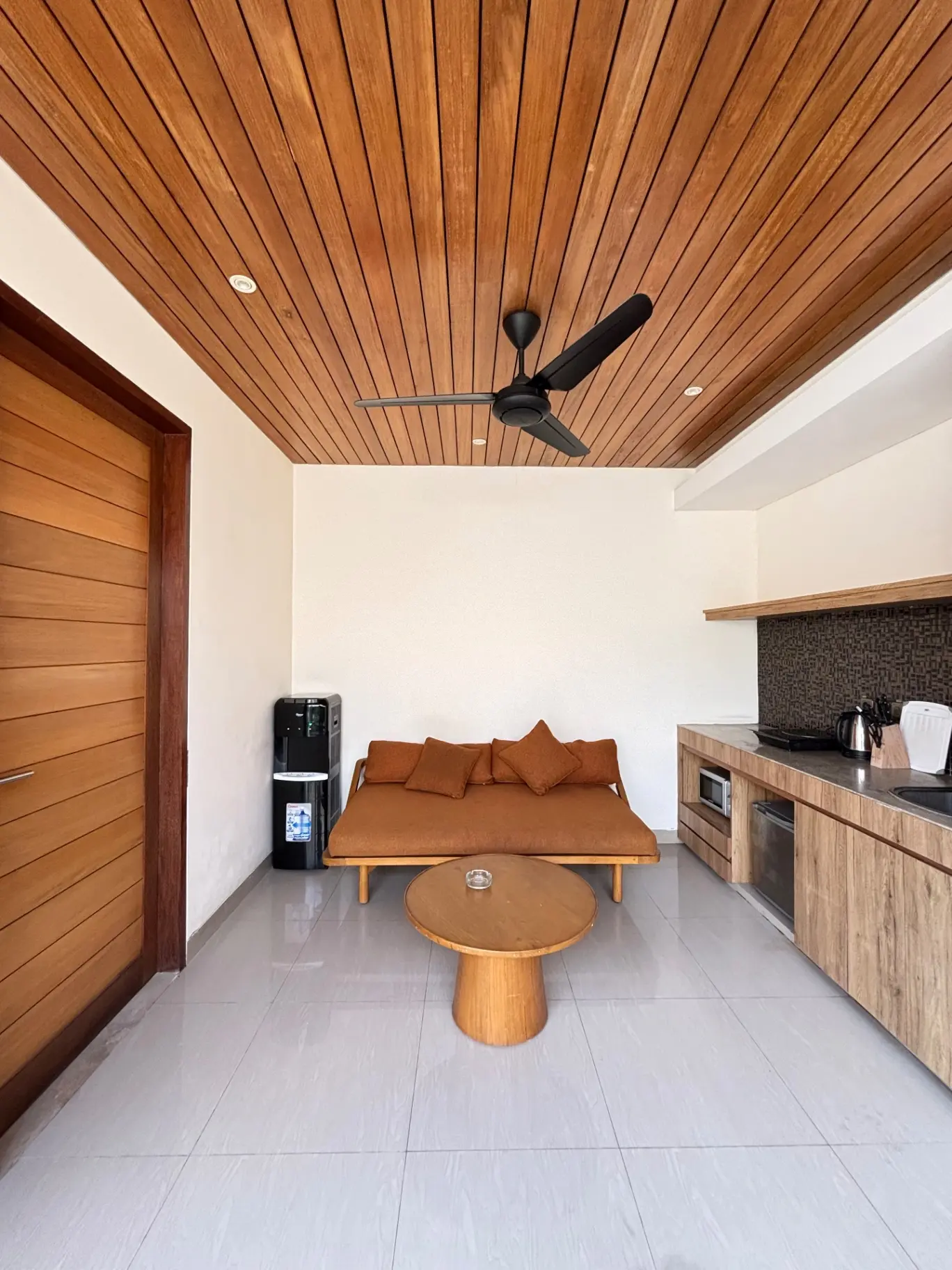 1 BEDROOM VILLA WITH PRIVATE POOL IN CANGGU - BERAWA — image 1