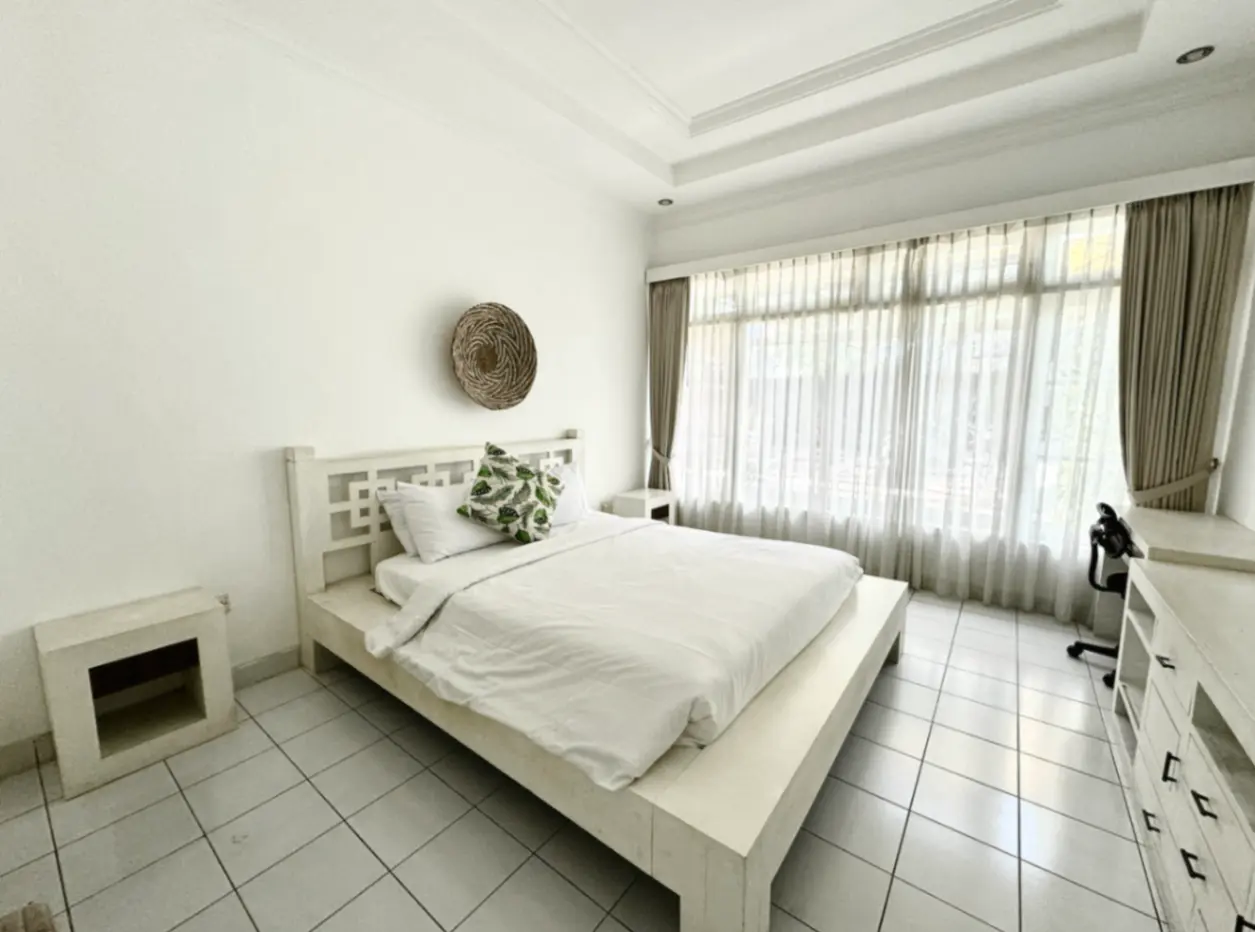 No 201 - Room in shared villa in Batu Bolong Canggu