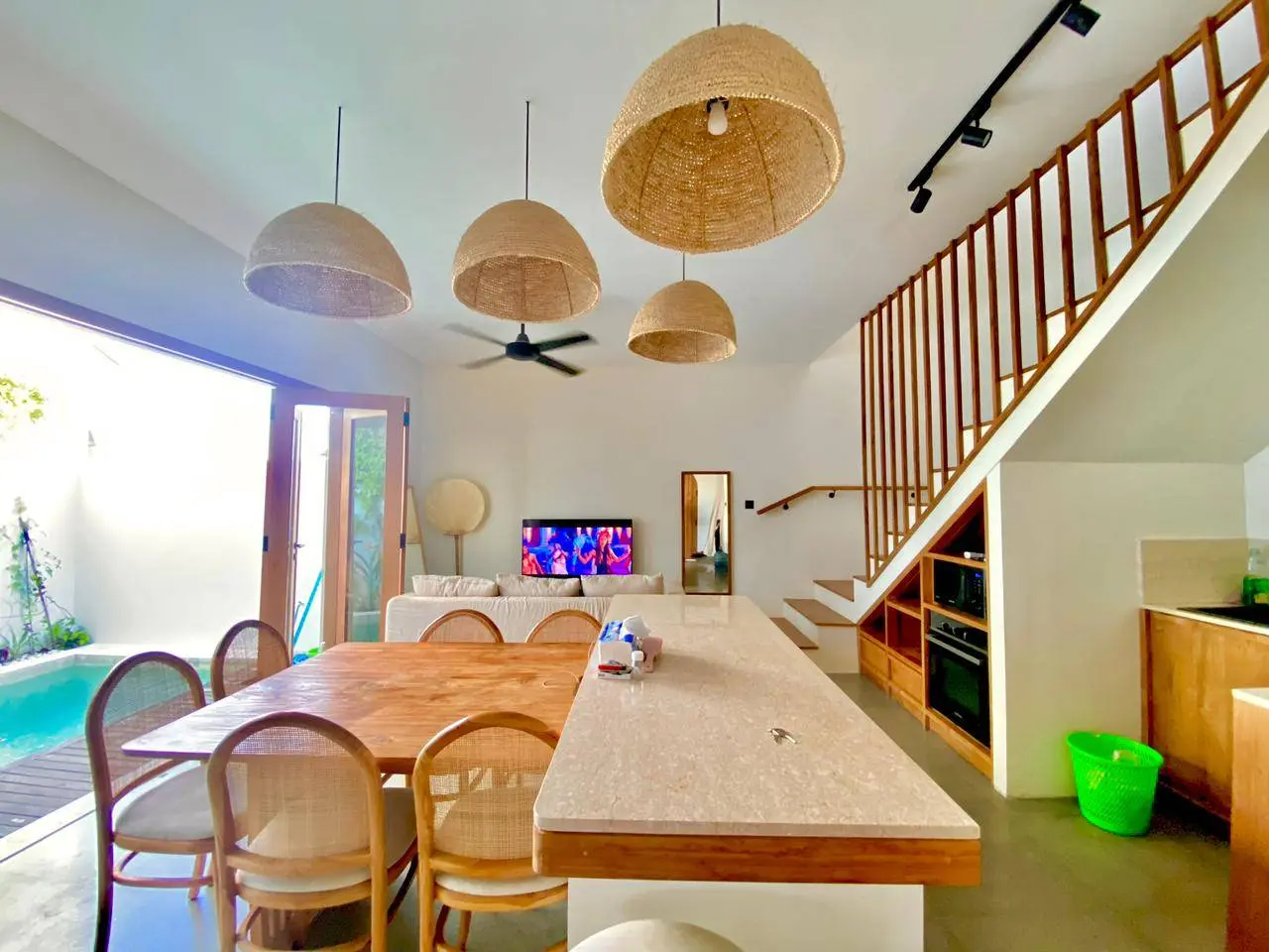 MODERN 3 BEDROOM VILLA IN TUMBAK BAYUH!