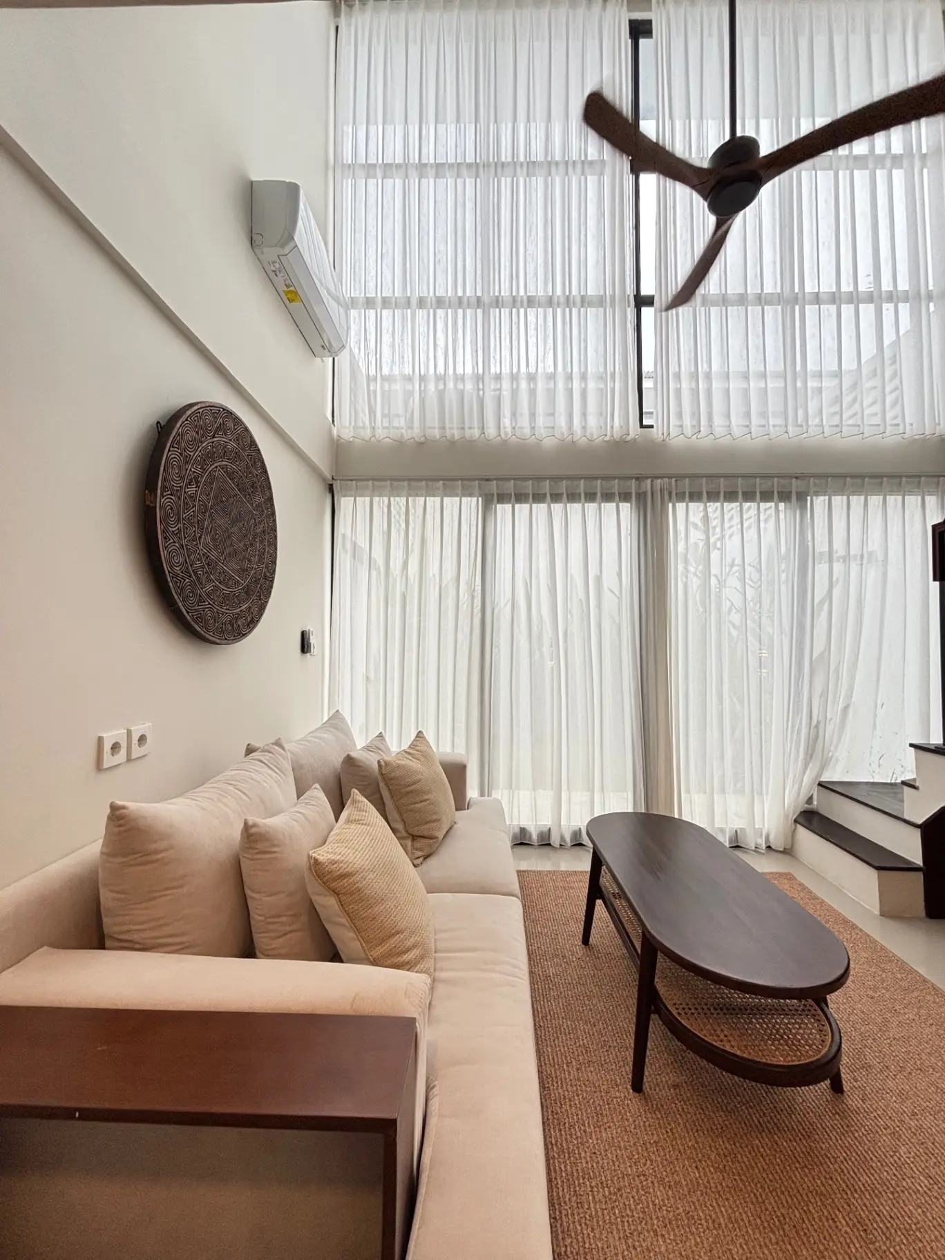 Brand New 1 Bedroom Apartment with Mini Garden in Tumbak Bayuh Canggu — image 1