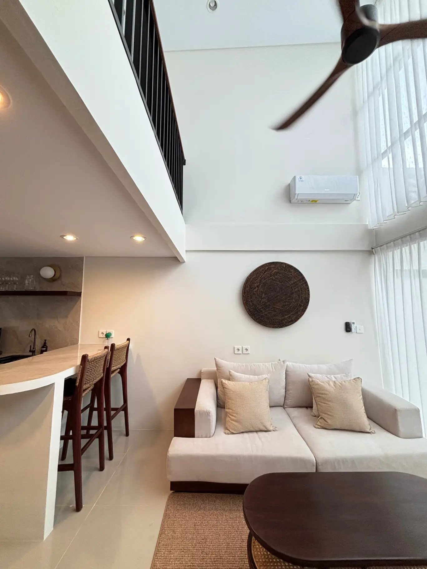 Brand New 1 Bedroom Apartment with Mini Garden in Tumbak Bayuh Canggu — image 4