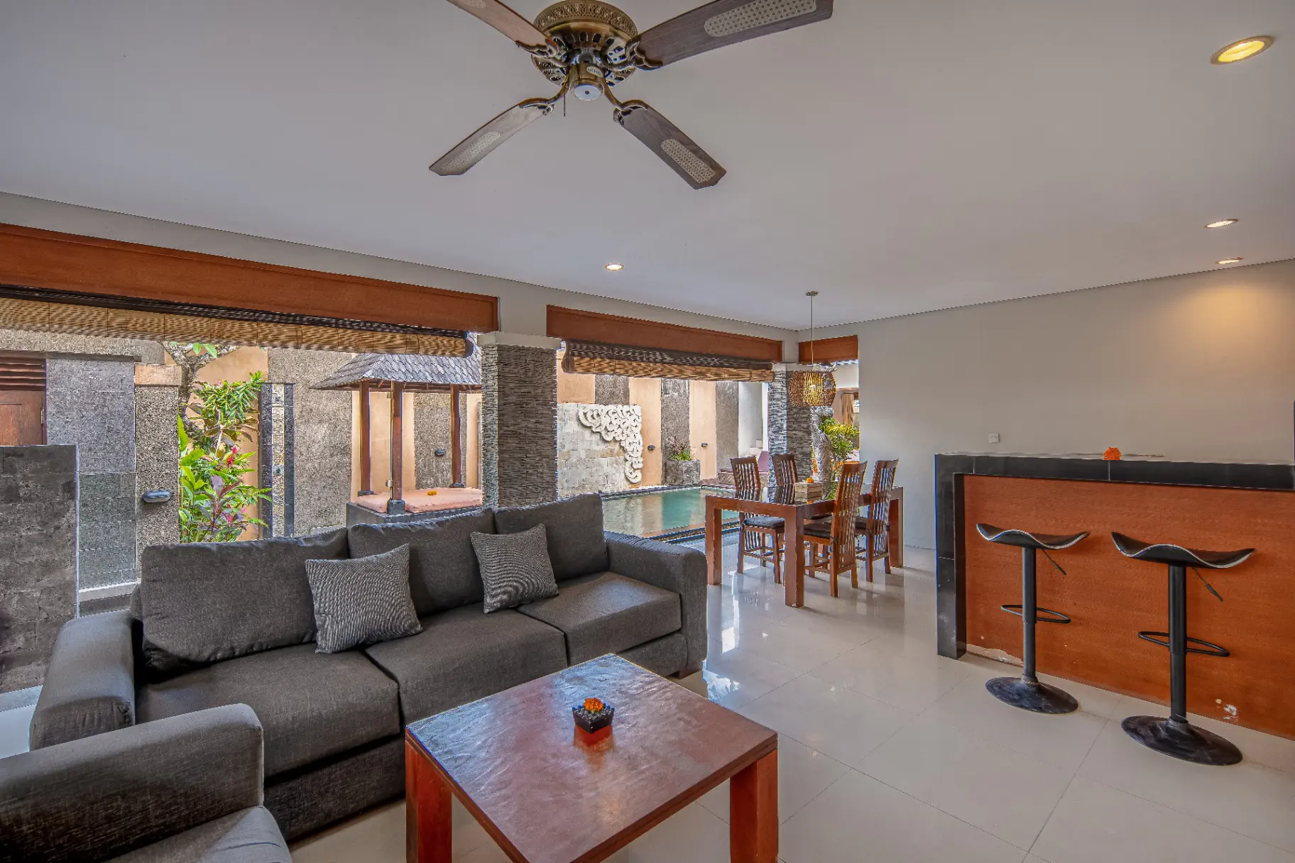 3 BEDROOM VILLA FULLY FURNISHED CLOSE TO NYANYI BEACH — image 2