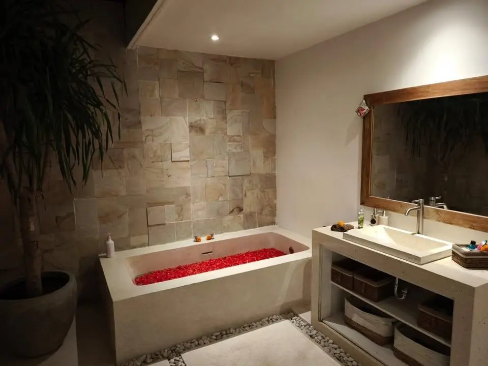 2 Bedrooms Kerobokan — image 2
