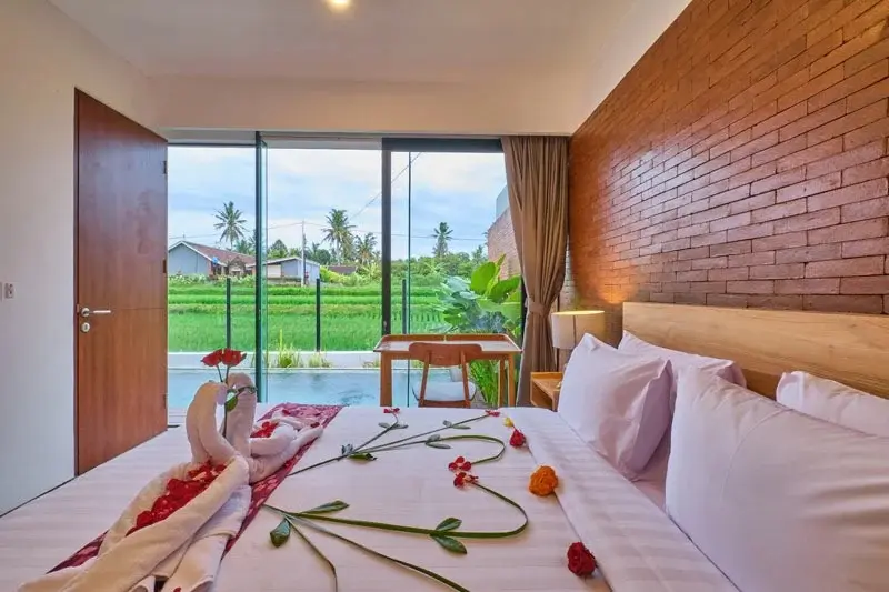 Luxury Modern Tropical 2BR Villa in Ubud with Rice Field View — image 2