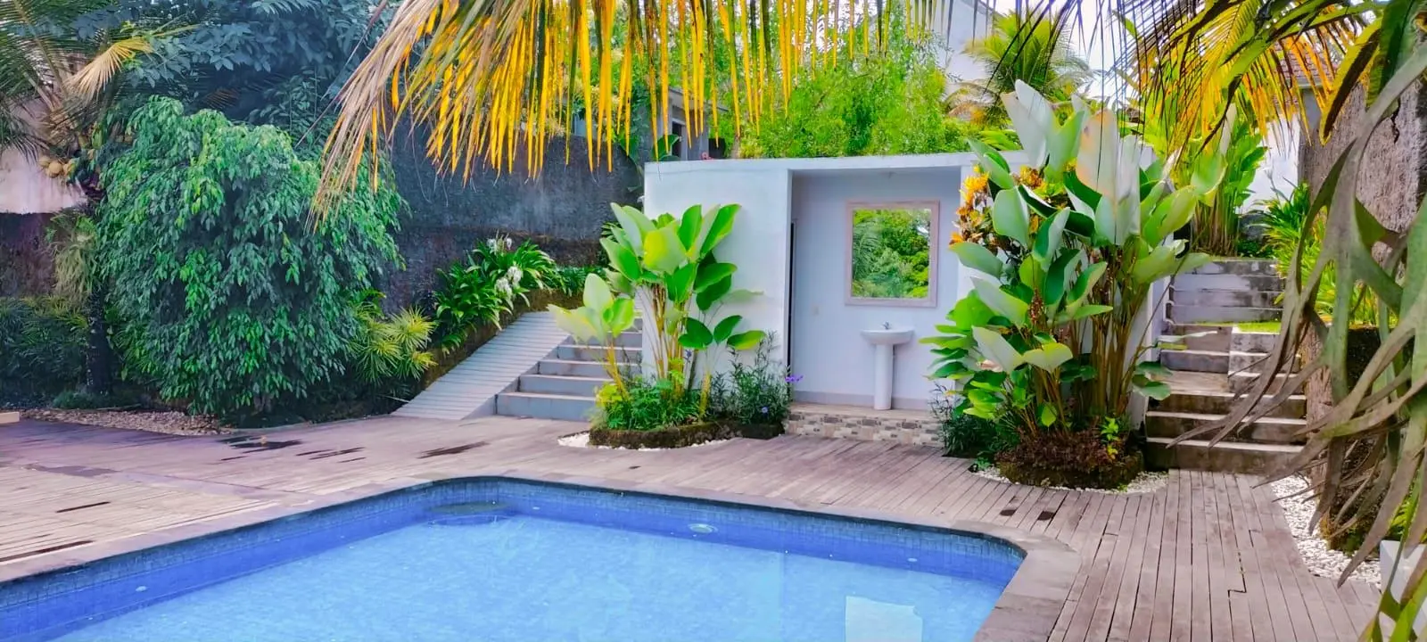 9 Unit Villa And 16 Room Resort In Tegalalang — image 1