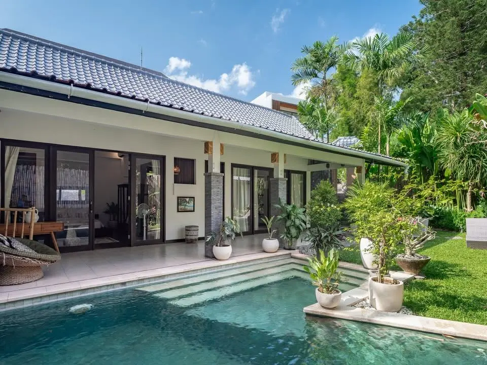 Villa For Rent 2 Bed In Batu Bolong Canggu Bali YT-3302