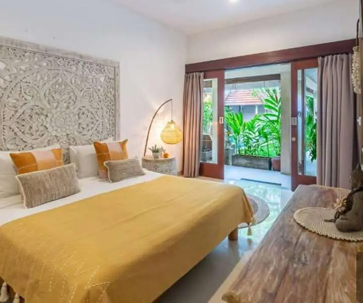 Villa For Rent 3 Bed In Berawa Tibubeneng Bali — image 4