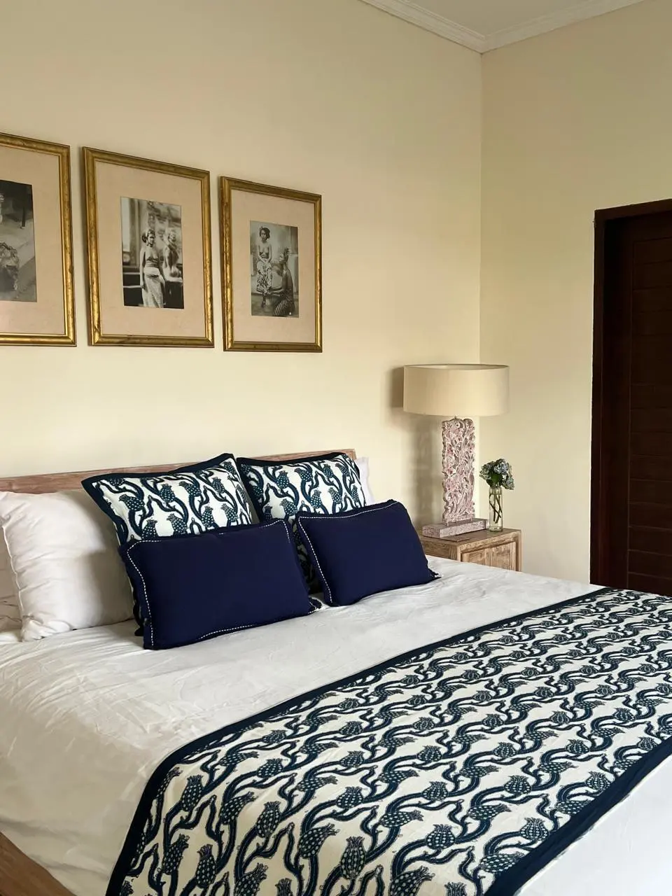 Villa For Rent 3 Bed In Berawa Tibubeneng Bali — image 1