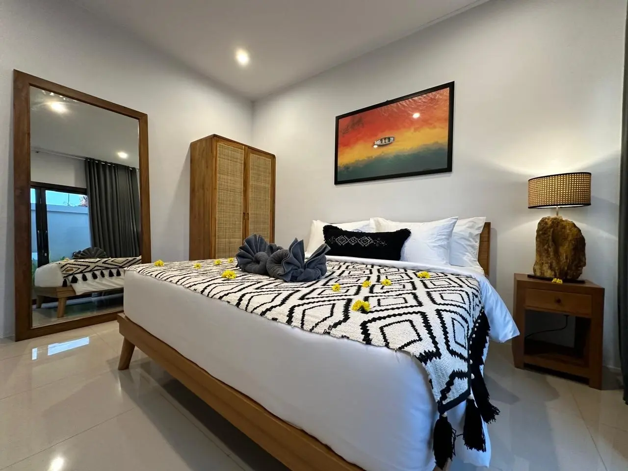 Villa For Rent 2 Bed In Semer Kerobokan Bali — image 3