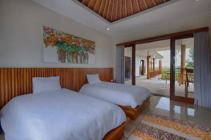 Villa Modern 5 Bed In Pererenan Badung Bali — image 2
