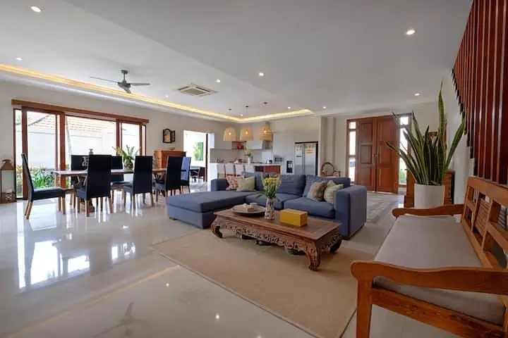 Villa Modern 5 Bed In Pererenan Badung Bali — image 4
