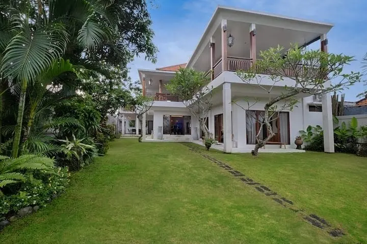 Villa Modern 5 Bed In Pererenan Badung Bali