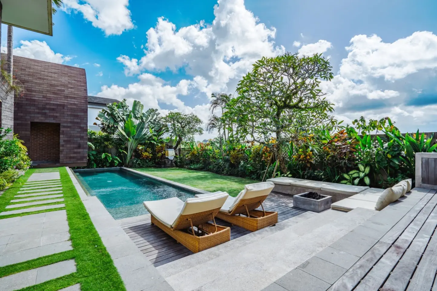 Villa Luxury 4 Bed In Canggu Badung Bali — image 2
