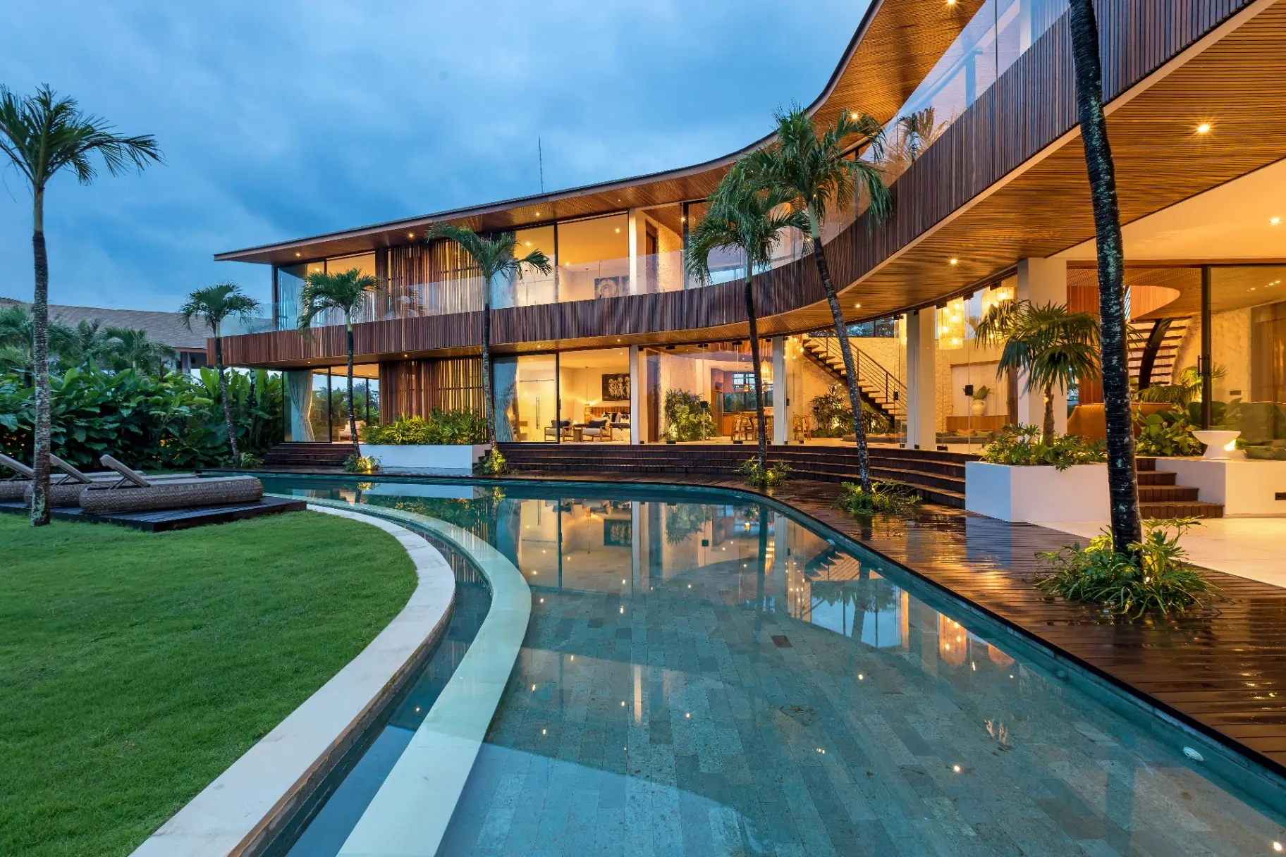 Stunning 5+2 Bedroom Villa by Renowned Spanish Architects Biombo in Pererenan — image 1