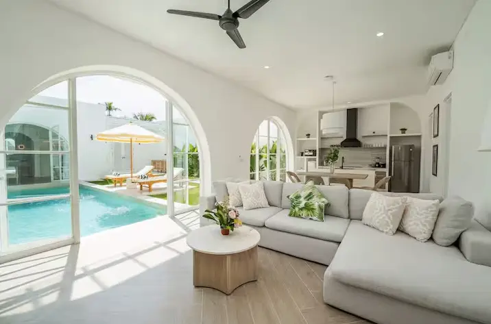 3 BEDROOM LUXURY MEDITERRANEAN VILLA NEAR CEMAGI BEACH — image 2