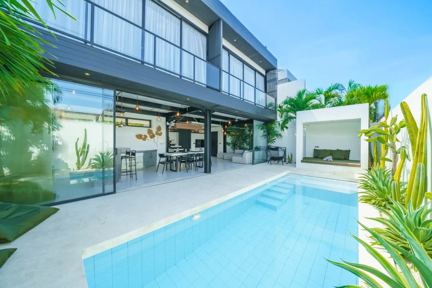 Bali Townhouse 3 - Modern 2BR Villa w/pool - Perfect location