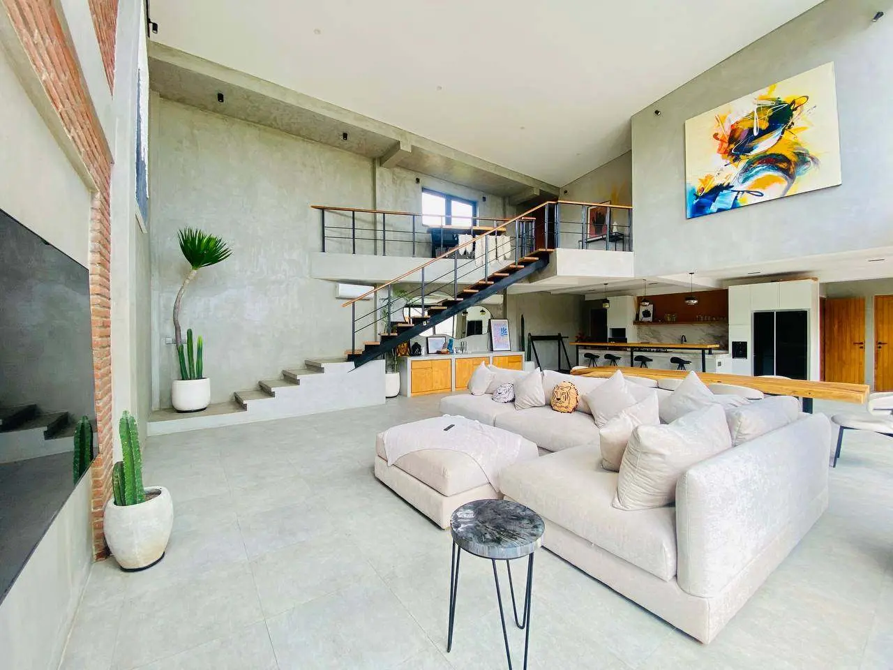 4 BEDROOM LUXURY VILLA CLOSE TO BERAWA BEACH — image 3