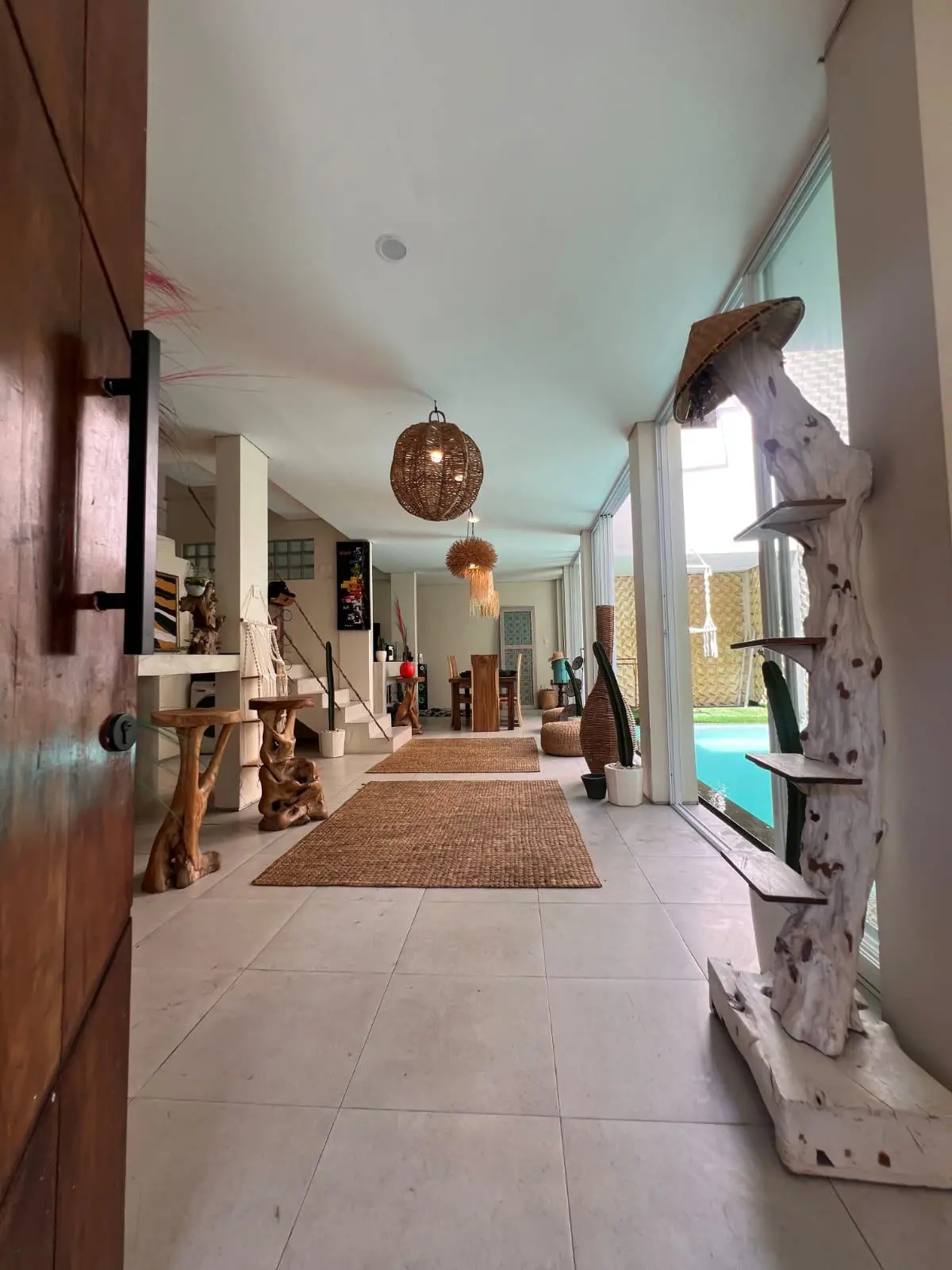 Villa For Rent 3 Bed In Semer Kerobokan Badung Bali — image 2