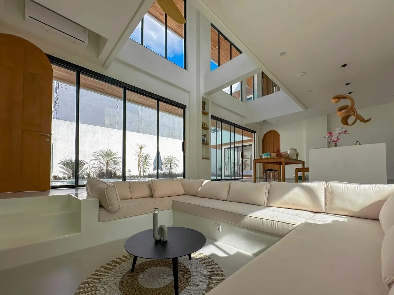 New Luxury Villa 5 Bed Jimbaran South Kuta Bali — image 4