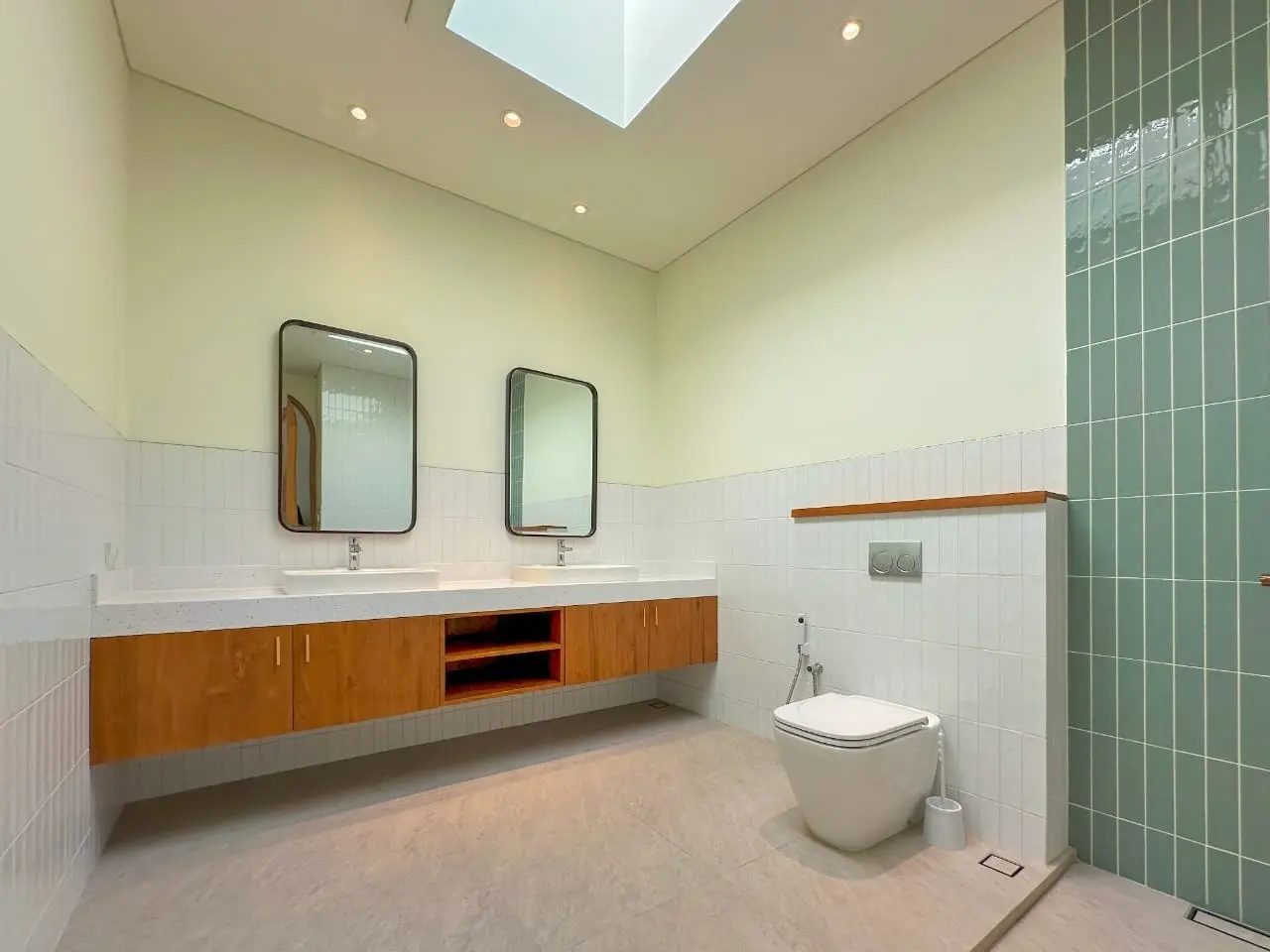 New Luxury Villa 5 Bed Jimbaran South Kuta Bali — image 2