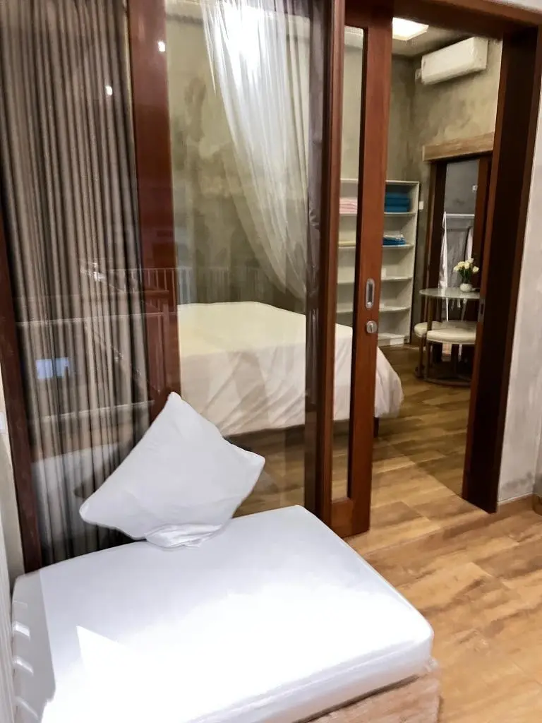 Villa For Rent 2 Bed In Berawa Tibubeneng Bali — image 4