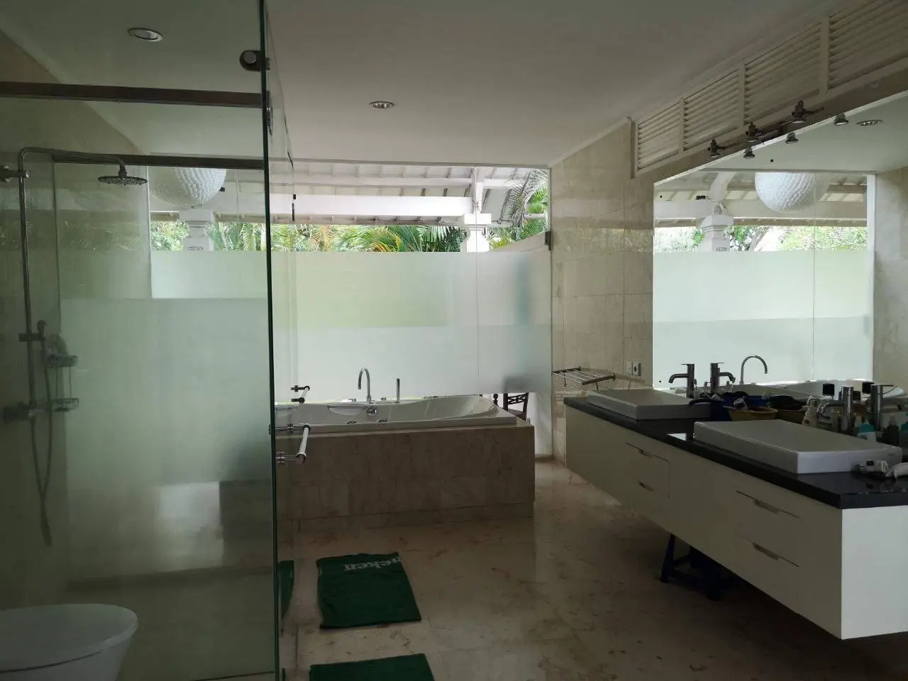 Luxury Villa for Rent 4 Bed In Nusa Dua - Jimbaran — image 2