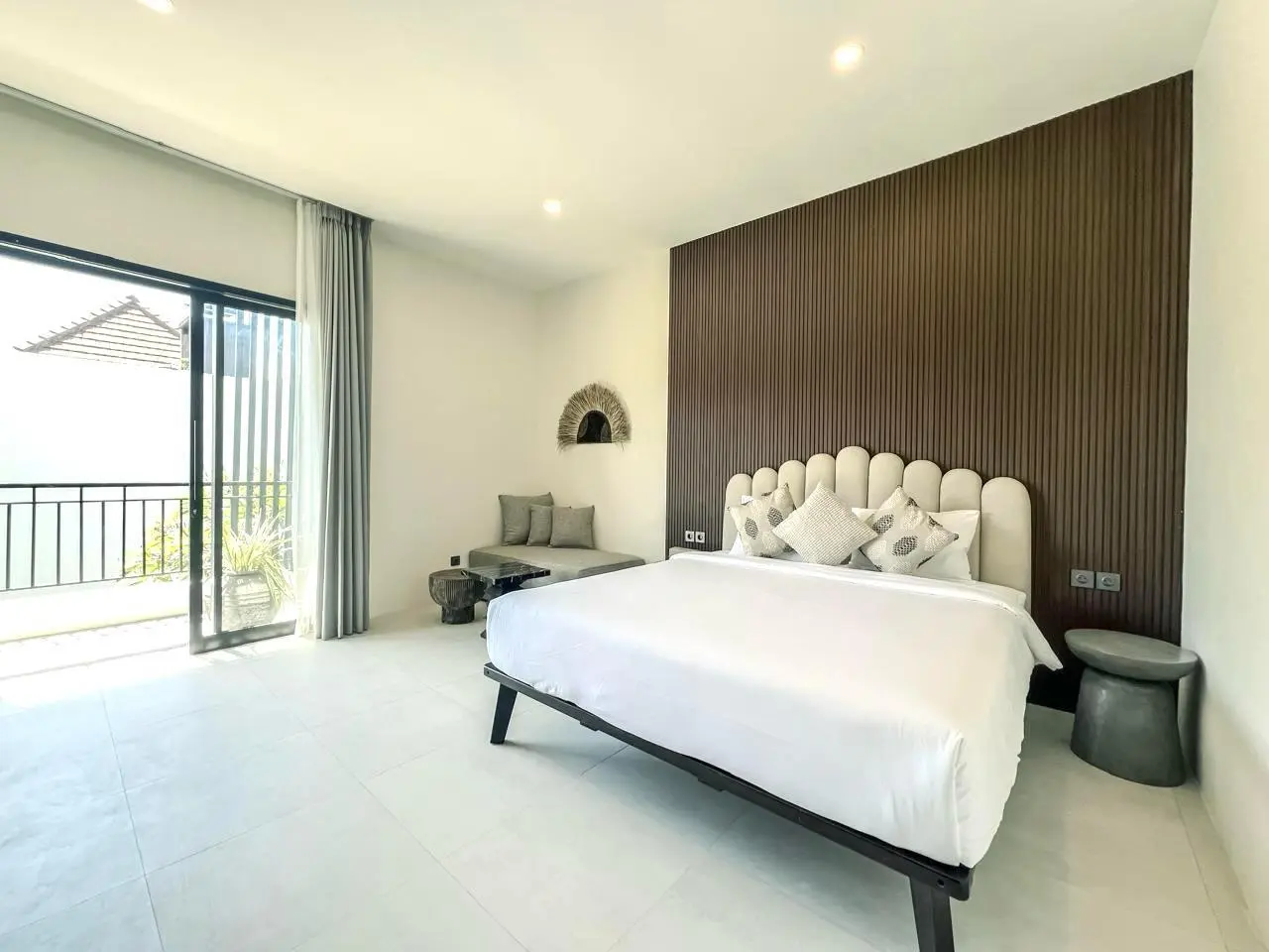 Villa Modern 3 Bed Seminyak Badung Bali — image 2