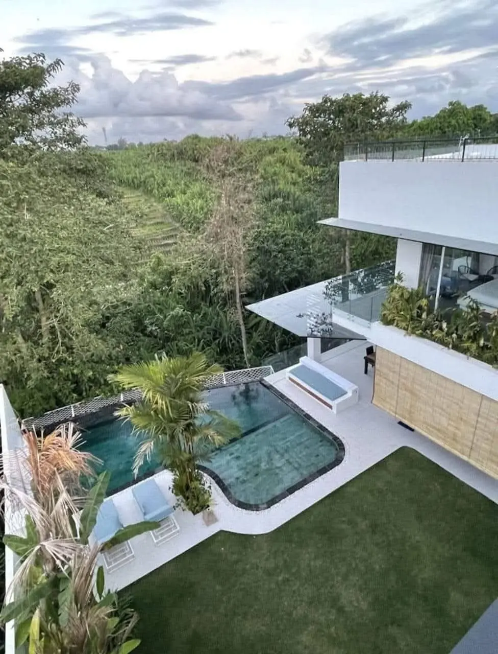 Villa For Rent 4 Bed In Tumbak Bayuh Pererenan Bali — image 3