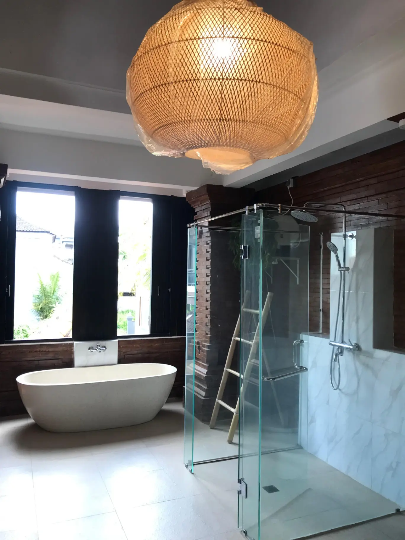 Spacious Master Bedroom with Rice field view Ubud — image 3