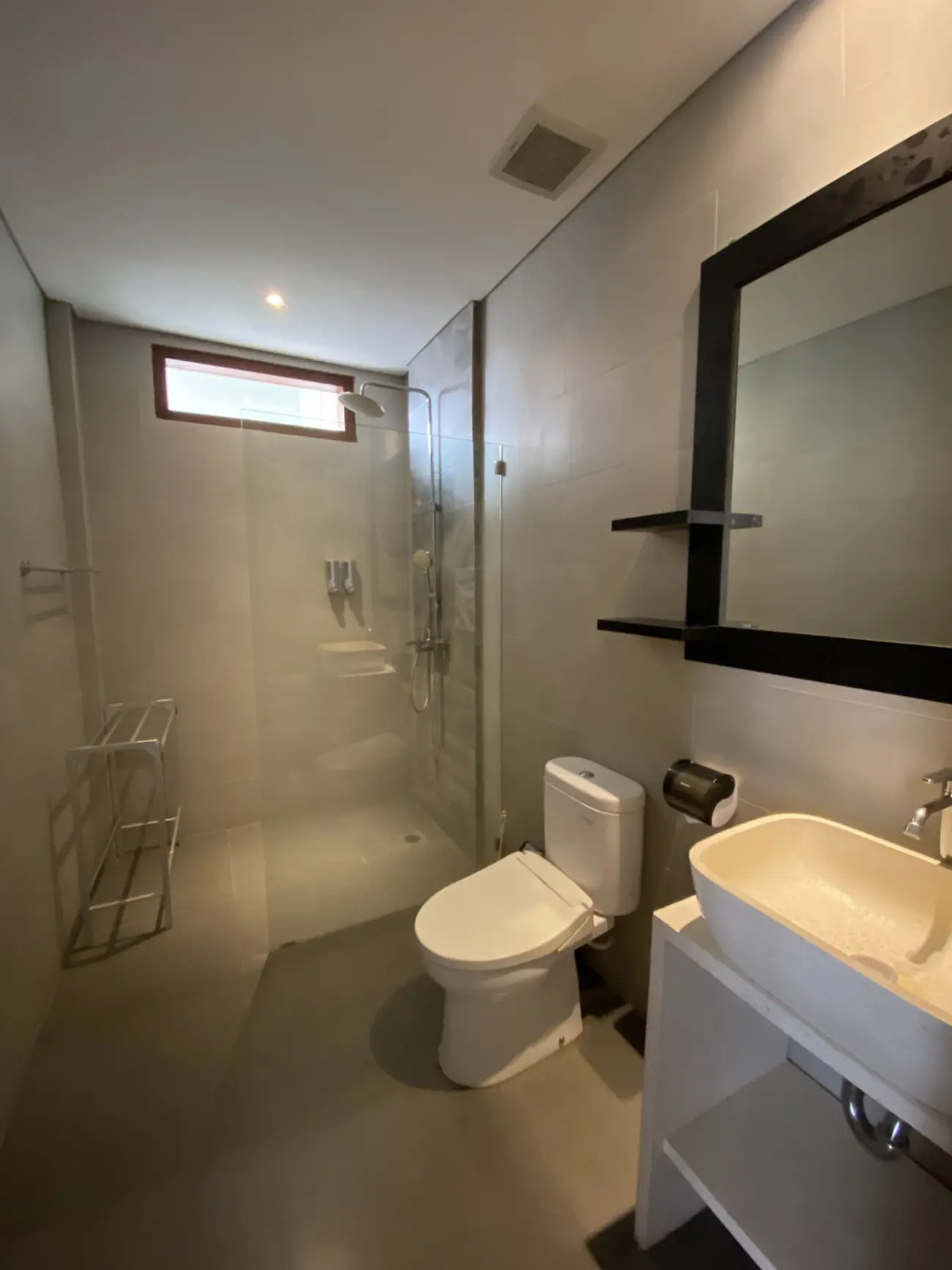 3BR - Cemagi - 3-storey house — image 4