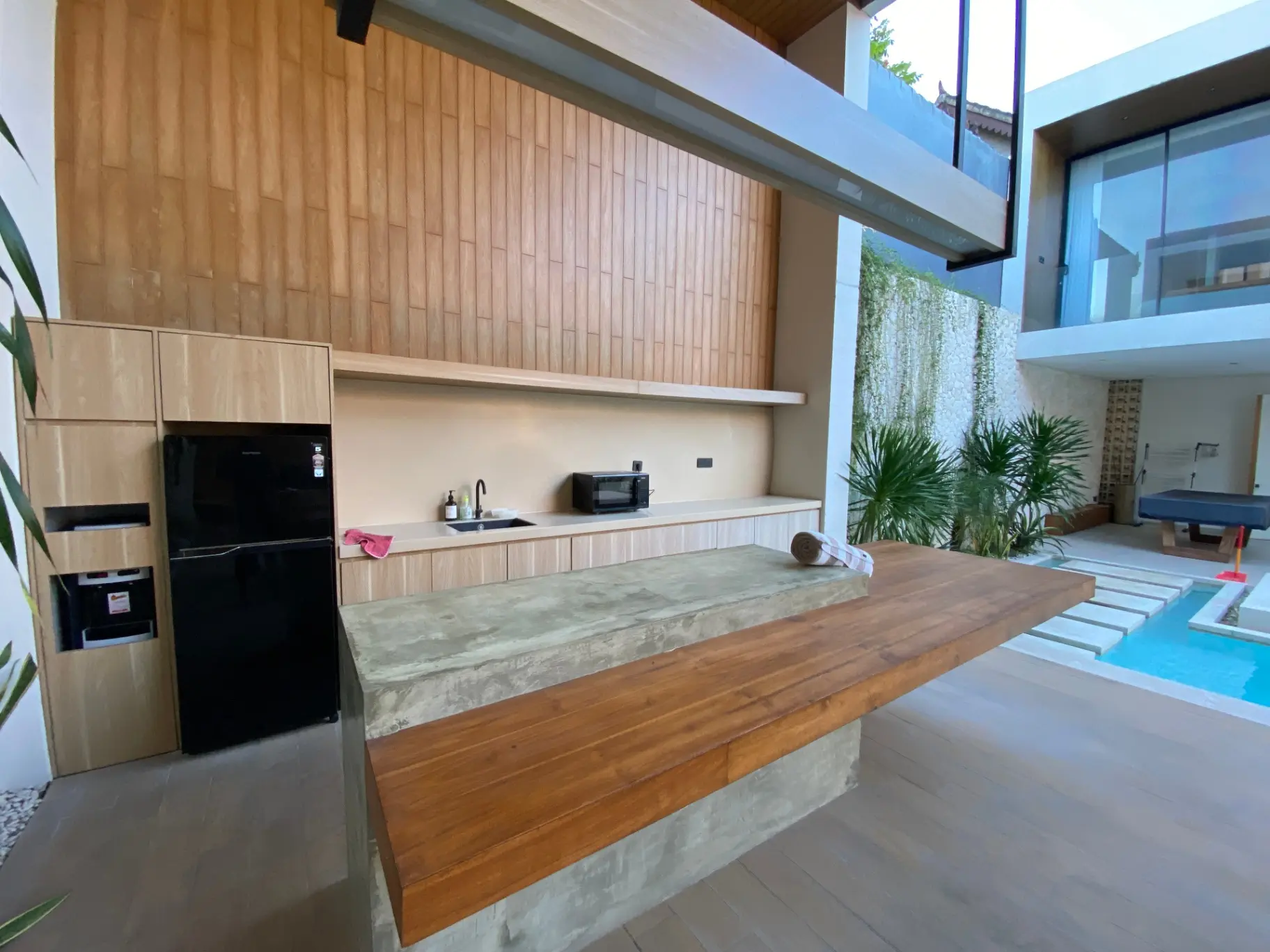 Luxury 3BR Villa - Cemagi — image 3