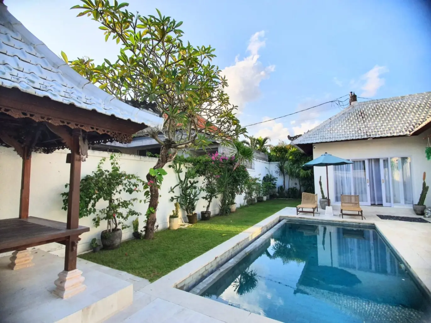 #2052 Villa in Canggu Berawa For cat lovers only!