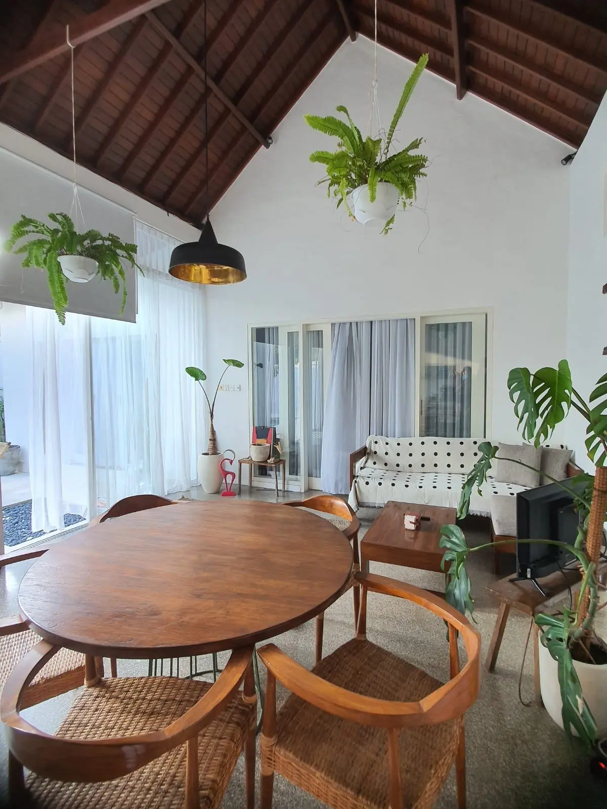 #2052 Villa in Canggu Berawa For cat lovers only! — image 4