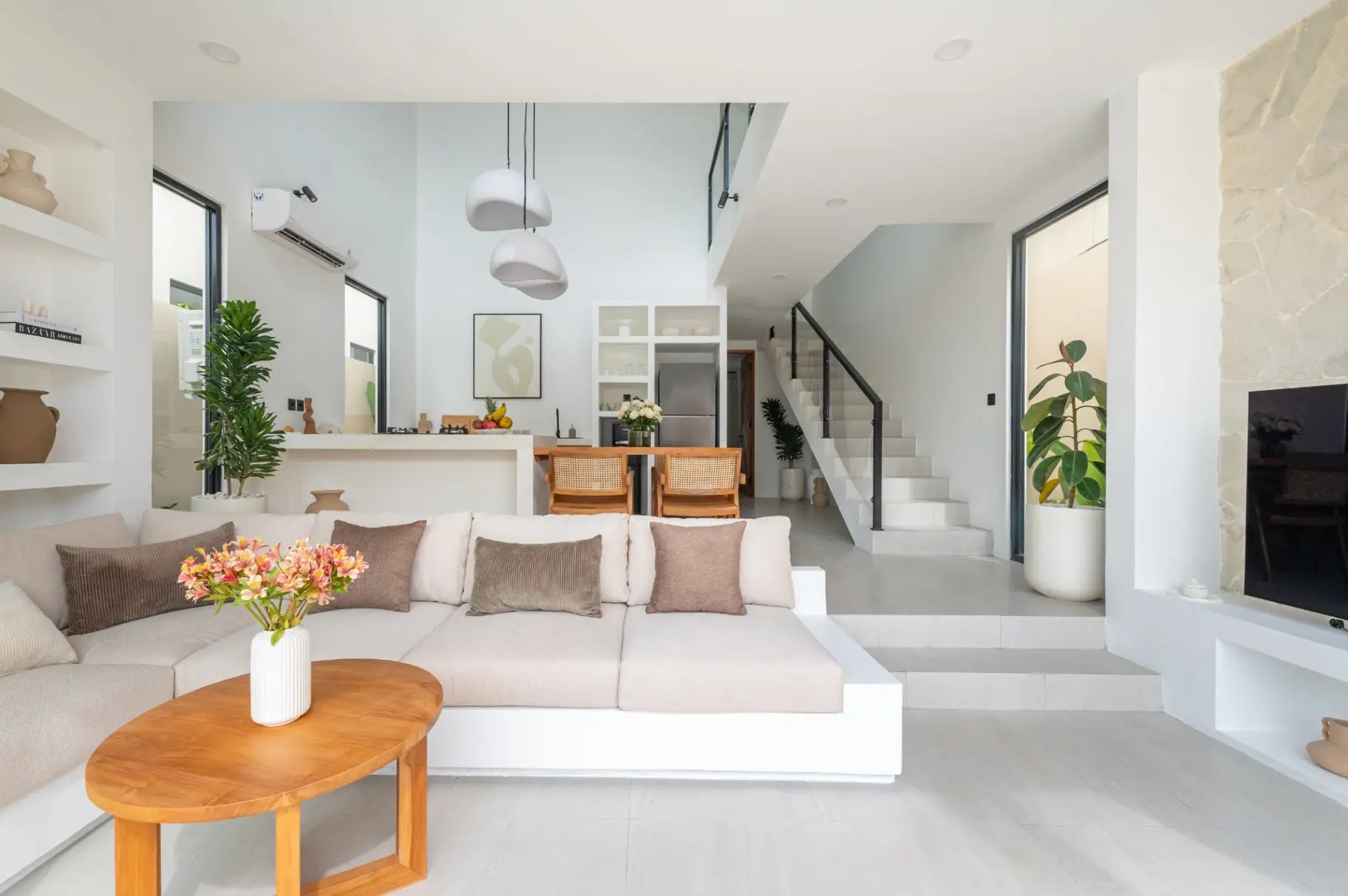 2-Bedroom Villa with Mezzanine & Garden Views in Ungasan — image 1