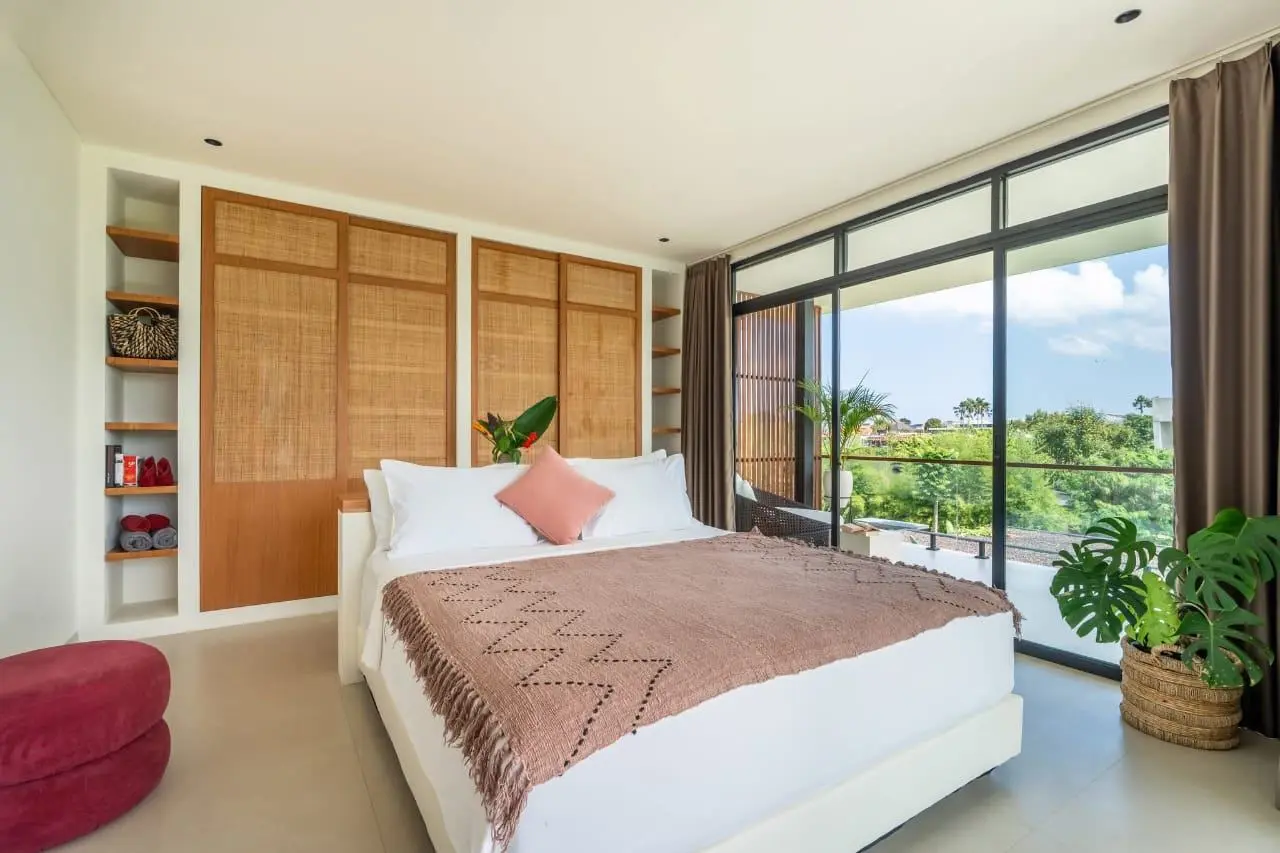 Villa For Rent 3 Bed In Berawa Tibubeneng Bali — image 2