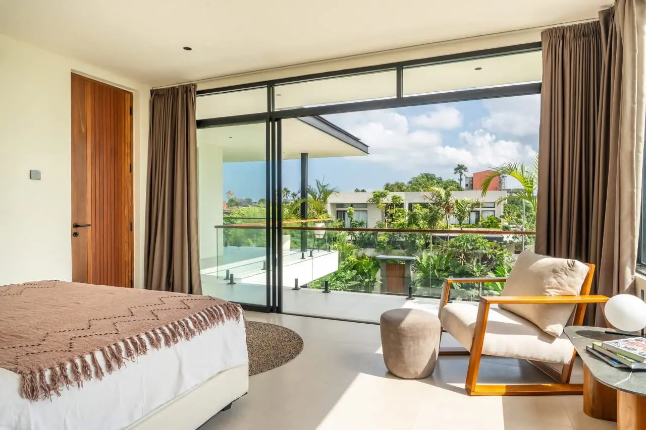 Villa For Rent 3 Bed In Berawa Tibubeneng Bali — image 1