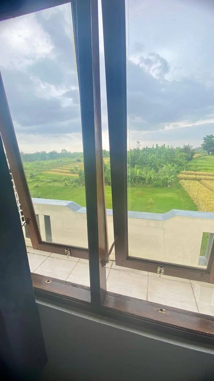 Pet Allowed | 3 Bedrooms | Kerobokan — image 1