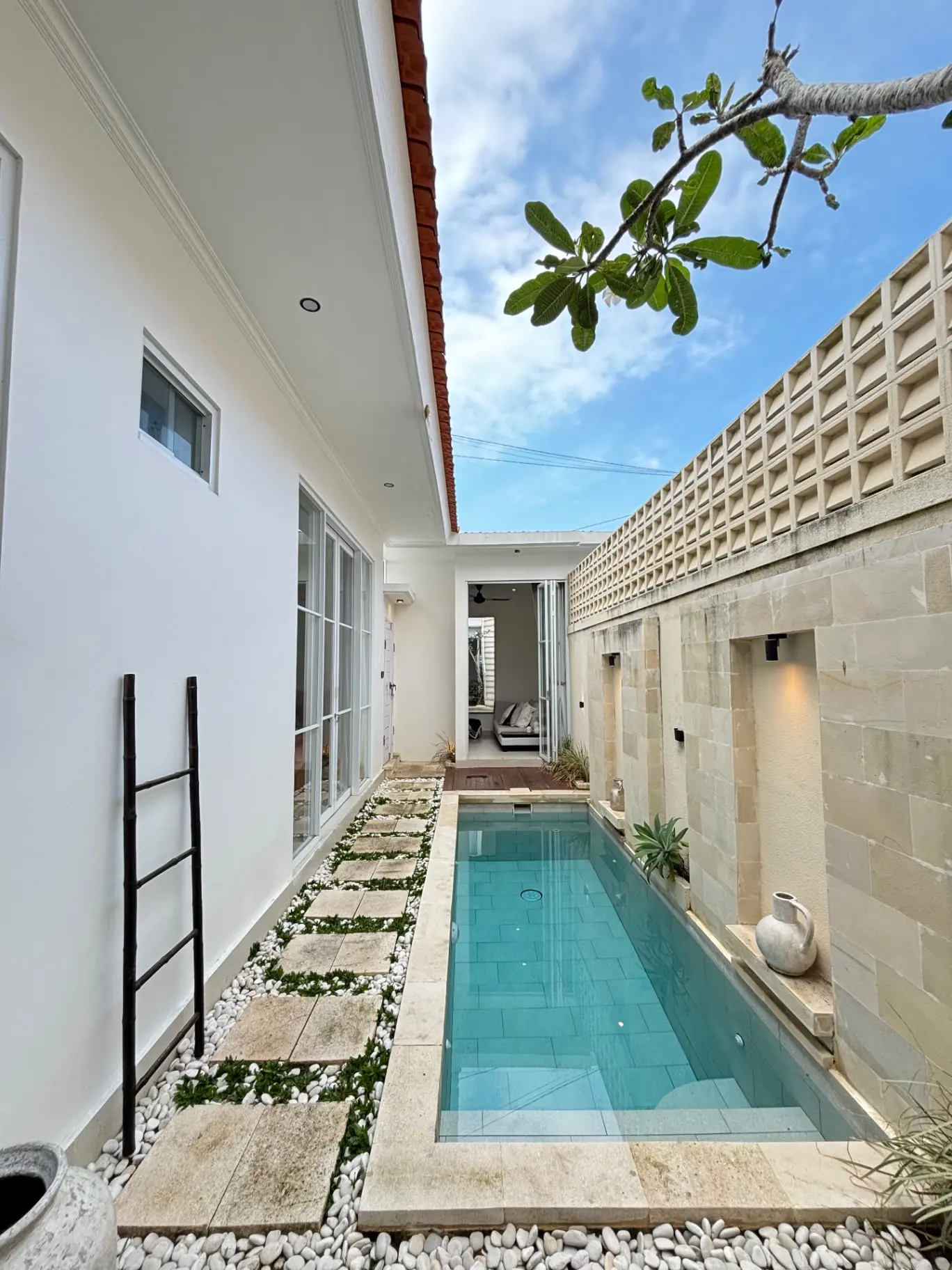 Modern 3 Bedroom Villa in Prime Canggu Location!