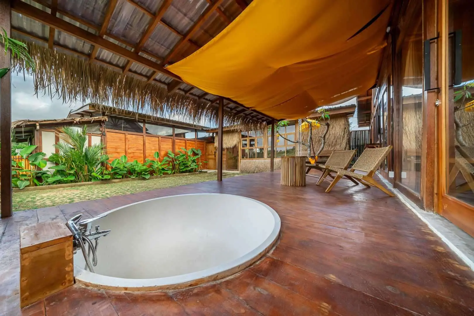 FOR 1 MONTH ONLY - 3BR Villa Pets Allowed — image 2