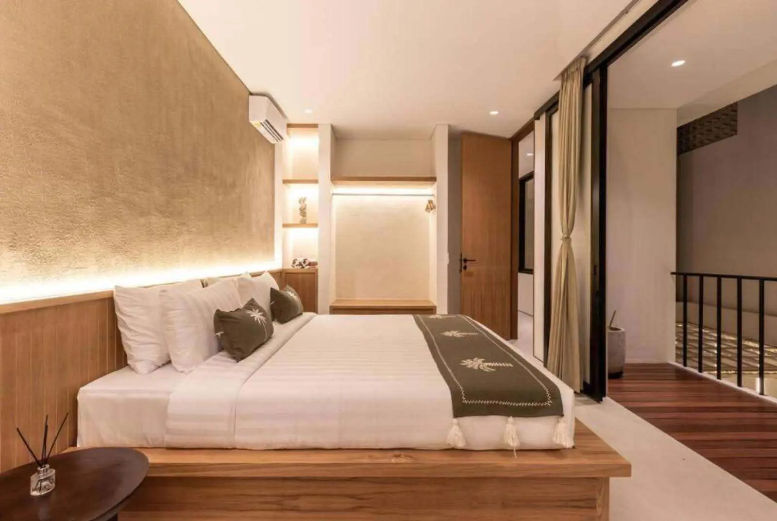 Villa For Rent 3 Bed In PererenanBadung Bali — image 1