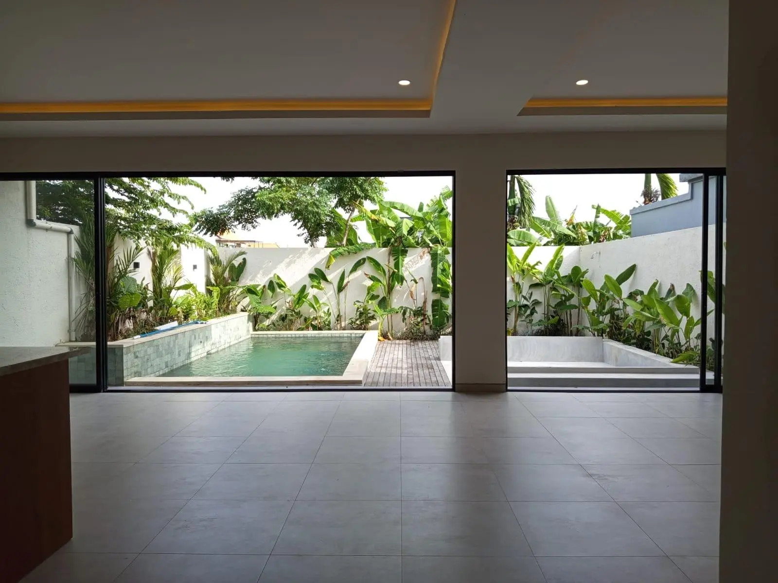 3bed residential villa top area in west sanur spacious designed — image 2