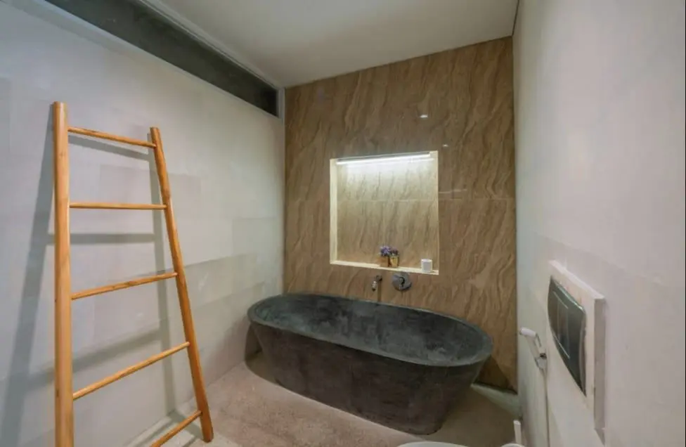 Villa For Rent 3 Bed In Berawa Tibubeneng Bali — image 1
